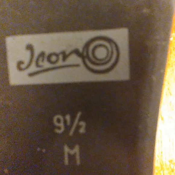 PAINTED LEATHER WEDGE - Picture 7 of 7